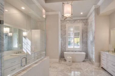 Hicksville Bathroom Remodeling: Combining Functionality and Style